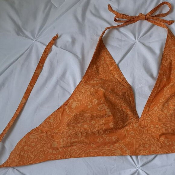 Orange with cream pattern crop top tied at neck and back Small Le Chateau - Picture 6 of 12